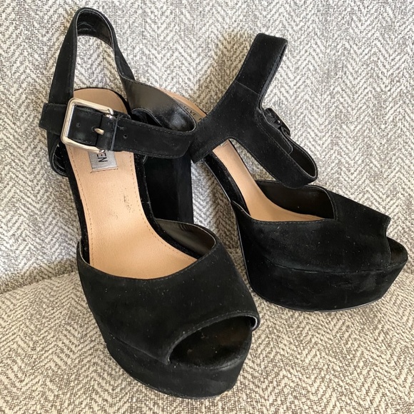 Steve Madden Jillyy Black Suede Platform Heels - size 8 - Picture 2 of 8
